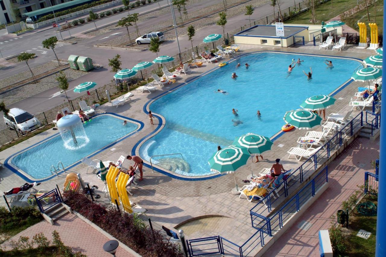 Altanea Residences Con Piscina Caorle Eksteriør billede