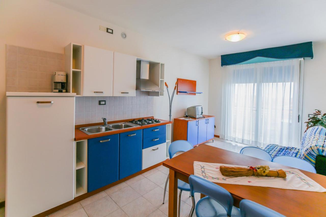 Altanea Residences Con Piscina Caorle Eksteriør billede