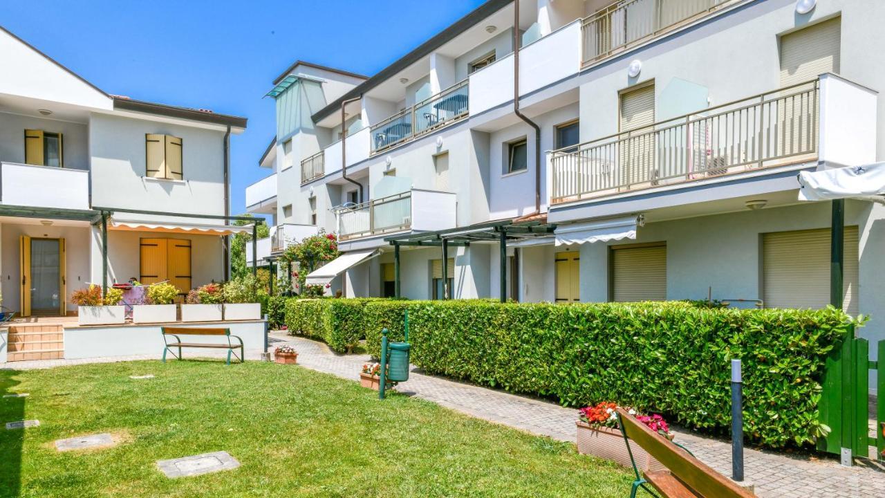 Altanea Residences Con Piscina Caorle Eksteriør billede