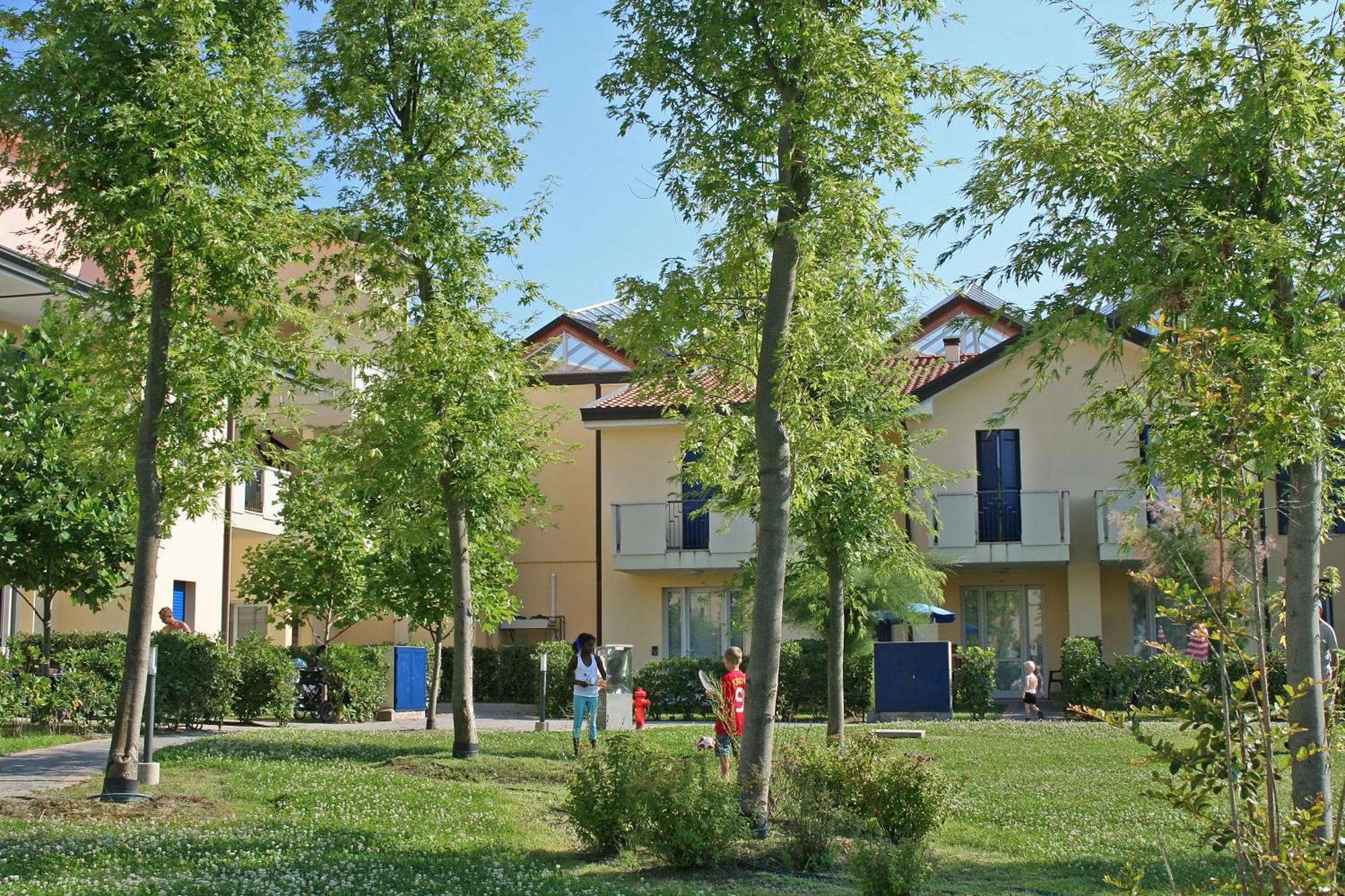 Altanea Residences Con Piscina Caorle Eksteriør billede